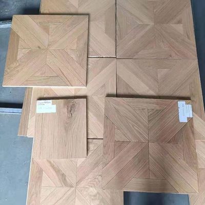 Planca de piso de madeira projetada para sala de estar com design de parquet artístico