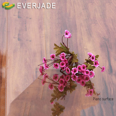 Atualize sua casa com piso laminado impermeável em relevo para decoração