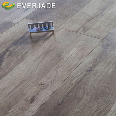 AC5 Taxa de resistência ao desgaste e 12 opções de cores de piso laminado com tecnologia alemã