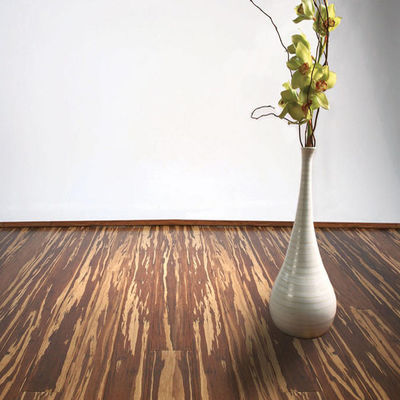 Experimente a beleza do piso de bambu ecológico para uma arquitetura sustentável