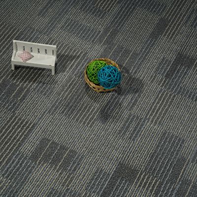 Piso de vinil interior SPC para hotel Instalação fácil Design de tapete padrão tecido comercial