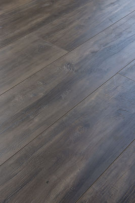 Tecnologia alemã Artenso piso laminado A adição perfeita para a sua sala de estar