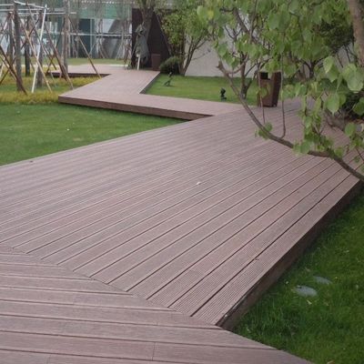 Chapas de encaixe de piso de bambu de superfície brilhante para instalação de pavimentos externos