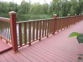 Transforme seu jardim com cercas compostas de madeira de Everjade e plástico como madeira real