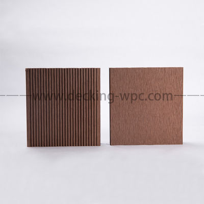 Amplamente utilizado Vantagem de piso de terraço de tabuleiro de WPC para terraço Veranda e pátio