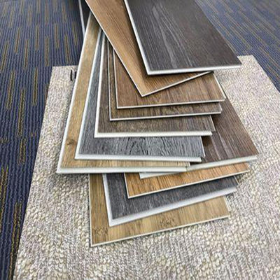 Piso de madeira de hotel cor fácil de instalar 4.0mm comercial de ranhuras veneer de piso SPC