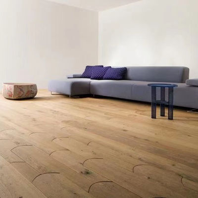 Pavimento de madeira de carvalho de espinha de peixe ecológico durável e elegante para sala de estar
