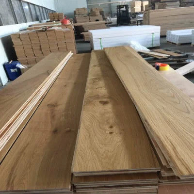 Piso de carvalho laminado de três camadas para instalação suave