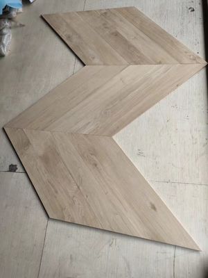 Moderno estilo de design de madeira de madeira dura de peixe madeira de piso de prancha com madeira de carvalho de engenharia