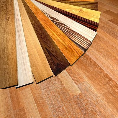 Piso SPC interior com revestimento de laca UV e fácil instalação do sistema Unilin Click