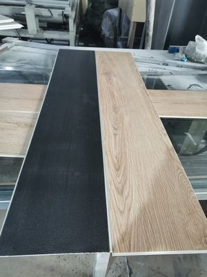 Certificado CE Piso de madeira, madeira, grãos, pedra, plástico composto, conforme com a norma ISO14001