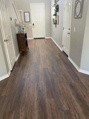 CE Certificado PVC ignífugo Lvt Clique Vinyl Plank piso 5mm 8mm impermeável Laminate Tile