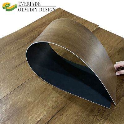 Fácil de manter 7mm 8mm 12mm Luxury Vinyl Tile para interiores modernos em estilo europeu