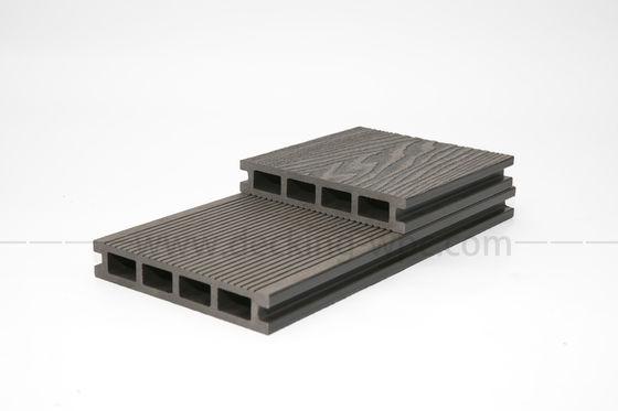 10,3%-1,4% Densidade Porto de Carregamento de Xangai 3D Deep Embossed Composite WPC Decking Boards