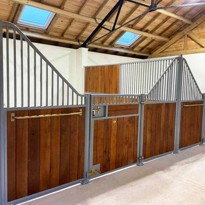 Outlet Estaleiros de cavalos Curso de corrida personalizado Clube Equestre Painéis de construção de cerca