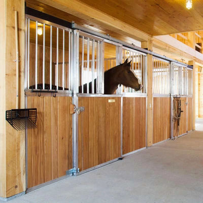 Outlet Estaleiros de cavalos Curso de corrida personalizado Clube Equestre Painéis de construção de cerca