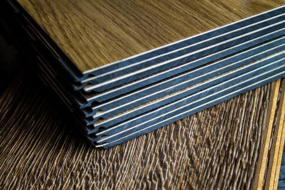 Resolução de piso durável Spc com Unilin Clique piso azulejo de plástico vinil plancha de piso