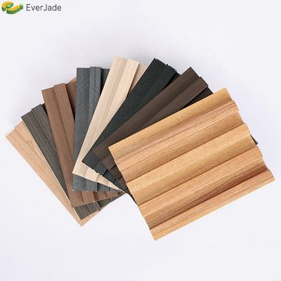 Painéis de parede de PVC WPC impermeáveis em cores personalizadas para interiores e exteriores