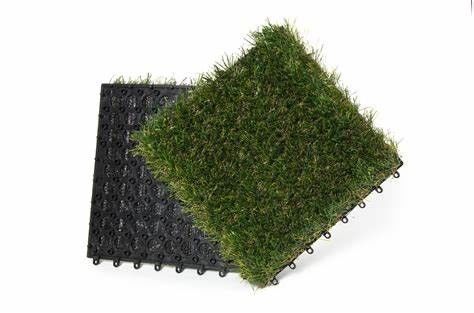 Interligação de azulejos de relva falsa para relva artificial Tamanho 300x300x22/25mm Drenagem