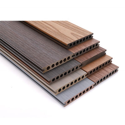 Placas de convés para o exterior com design sólido de coextrusão de longa duração e baixa manutenção